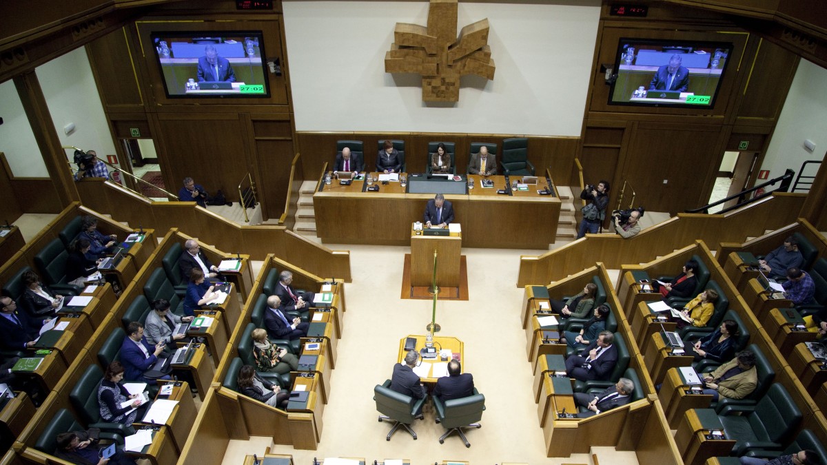 Pandemiaren aurrean Legebiltzarreko akordioak txalotu ditu EAJ-PNVk, 