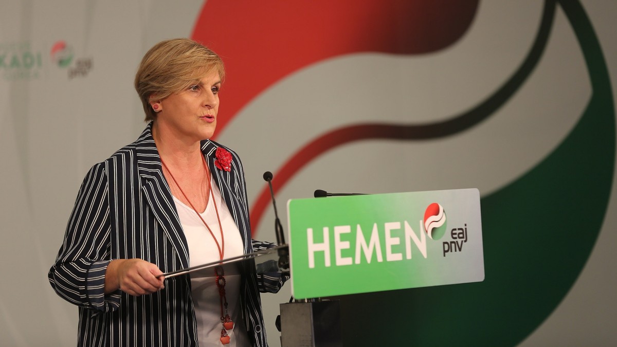 Itxaso Atutxa echa en falta “una postura más firme” de algunos partidos contra las pintadas a sedes de formaciones políticas