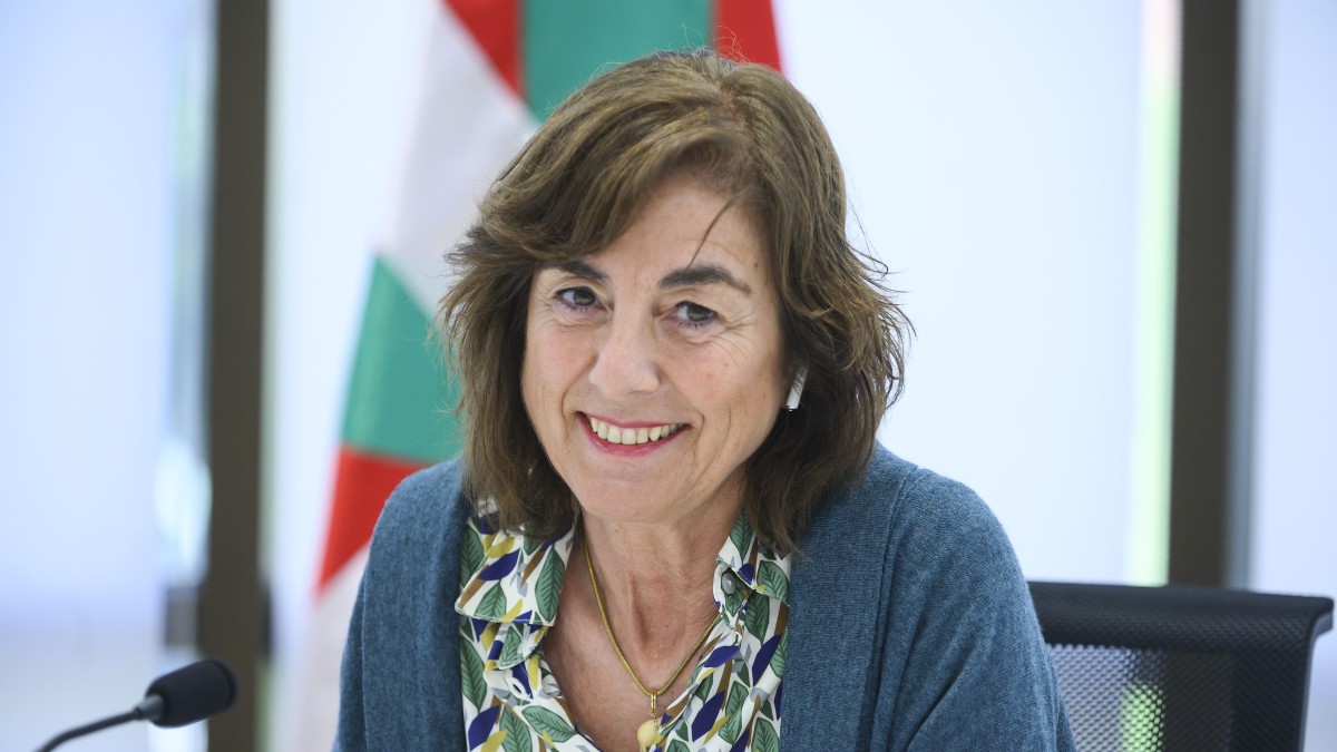 Cristina Uriarte destaca que la prioridad del Gobierno es la salud y que sindicatos y centros conocen las medidas marcadas por las autoridades sanitarias y laborales