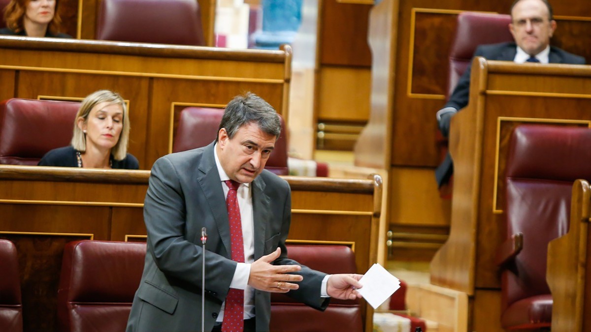 Aitor Esteban exige al Gobierno español programas sectoriales concretos para la recuperación y transformación económica
