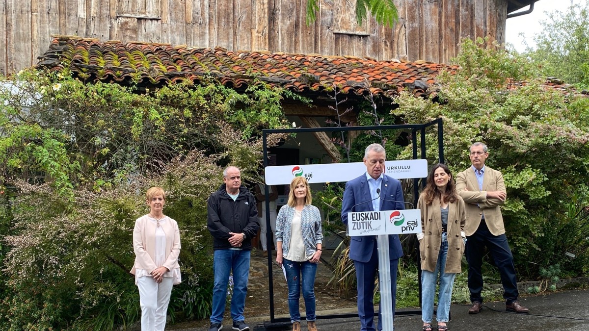 EAJ-PNV apuesta por el transporte público, el vehículo eléctrico y las energías renovables en la construcción de una Euskadi más sostenible