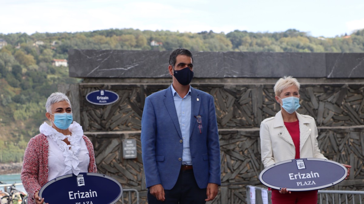 Donostia inaugura su plaza de las Enfermeras
