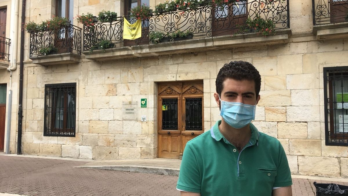 Javi Ollo en Onda Vasca: “Estudiamos diferentes ayudas a la hostelería y comercio de Alsasua para complementar las que va a poner en marcha el Gobierno de Navarra, ha sido un mazazo importante”