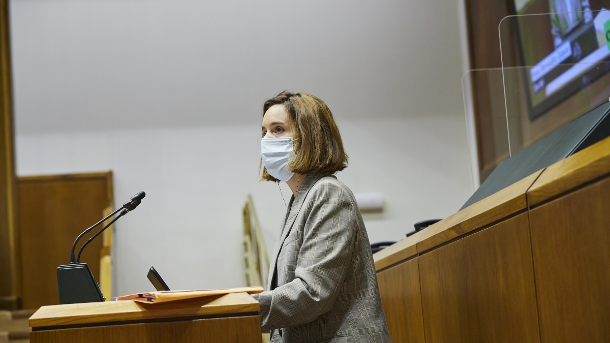 EAJ-PNVk Gasteizen eta Madrilen egindako diskurtsoen arteko “kontraesanak” adierazi dizkio EH Bilduri eta Podemosi