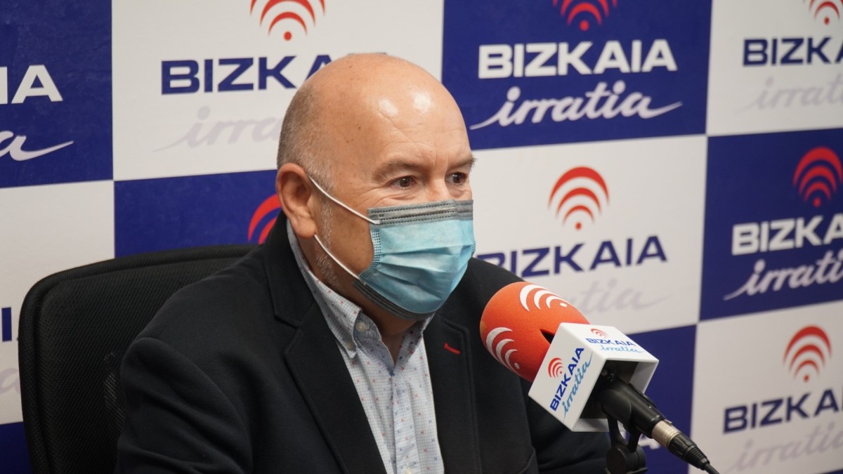 Aurrekontuak erantzukizunez negoziatzeko aukera ez galtzeko eskatu die Iturratek EH Bilduri eta Podemosi