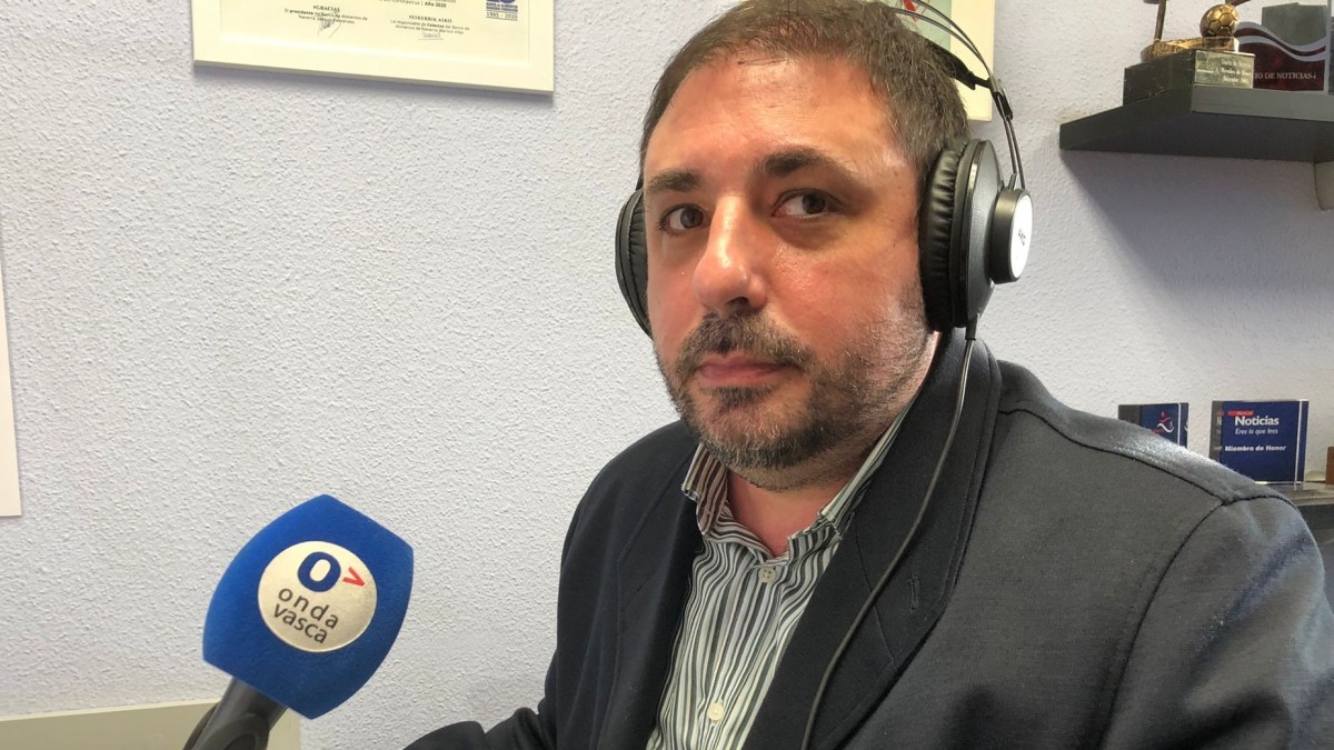 Unai Hualde: “La lealtad a un gobierno no está reñida con tener iniciativas políticas en el Parlamento”