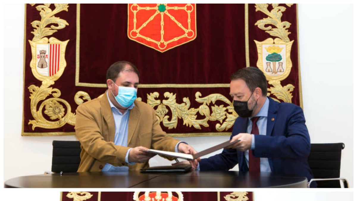 Unai Hualde renueva los convenios de colaboración con la UPNA y la UNAV