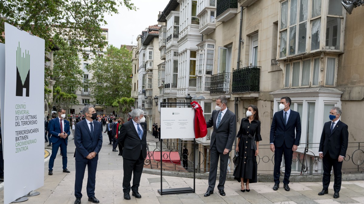 Urkullu lehendakaria Memorial de las Víctimas del Terrorismo zentroa inauguratzeko ekitaldian izan da