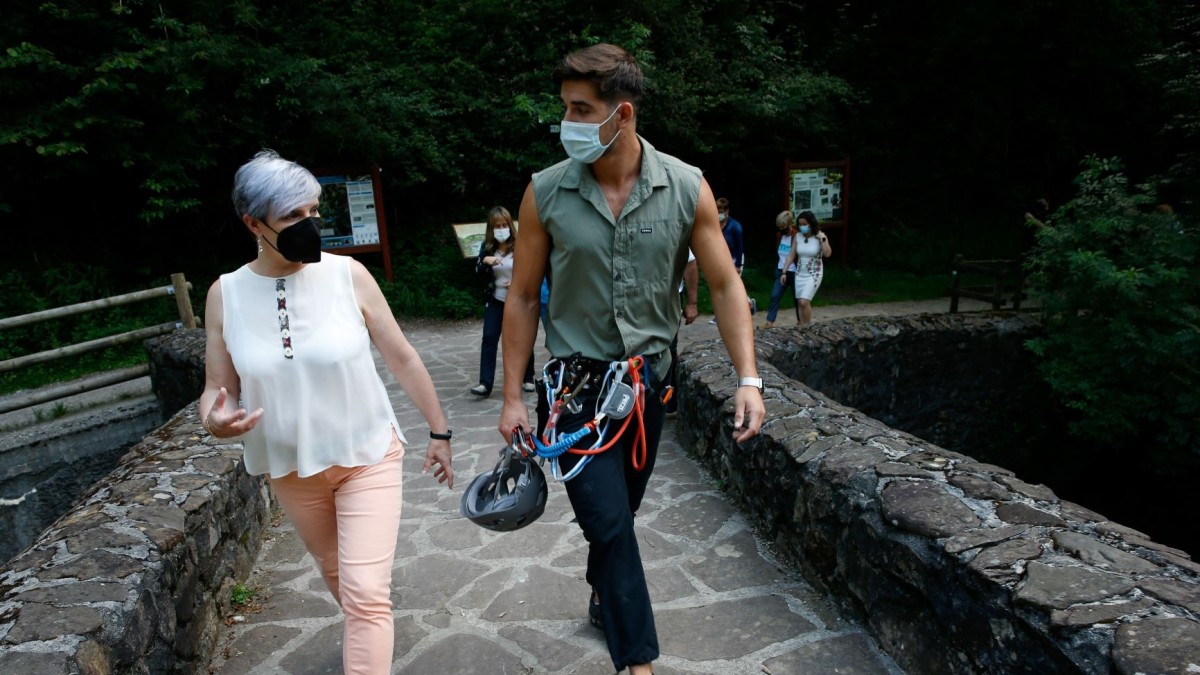 Leitzarango 'Ferrata Bidea'-k alturazko zeharkaldi berri bat eskaintzen du, Euskadi osoan mota honetako bakarra