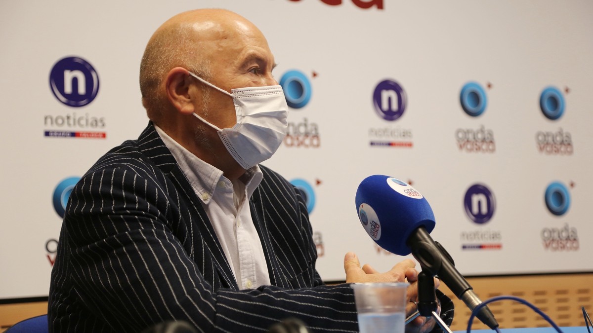 Iñigo Iturrate: “Cuando escucho a Maddalen Iriarte, me cuesta distinguir si es ella o Pablo Casado”