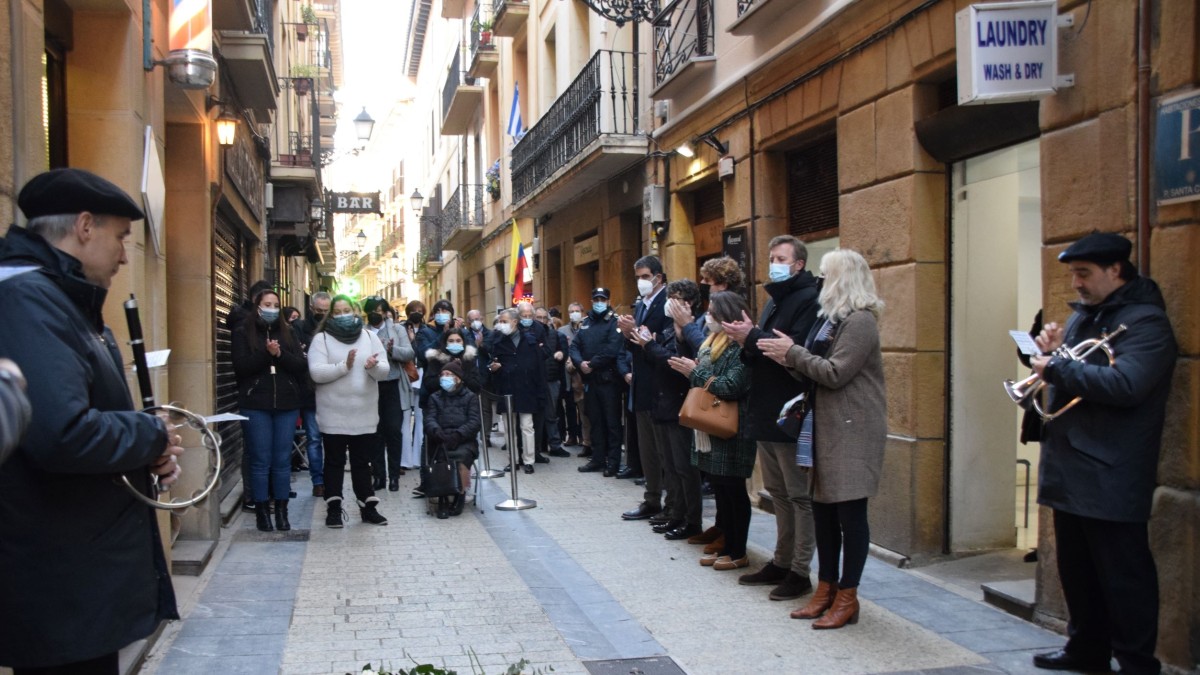 El Ayuntamiento recuerda a Miguel Paredes y Elena Moreno