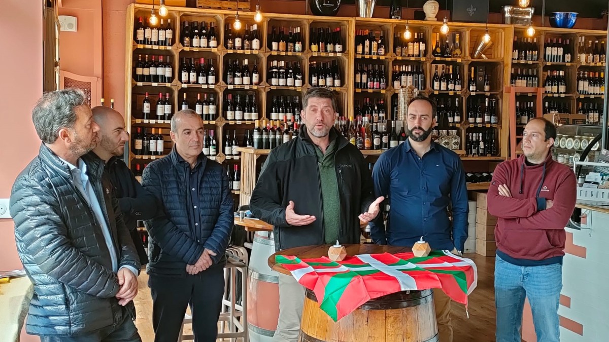 EAJ-PNV festeja el Aberri Eguna del Bidasoa con representantes de Navarra, Gipuzkoa e Iparralde