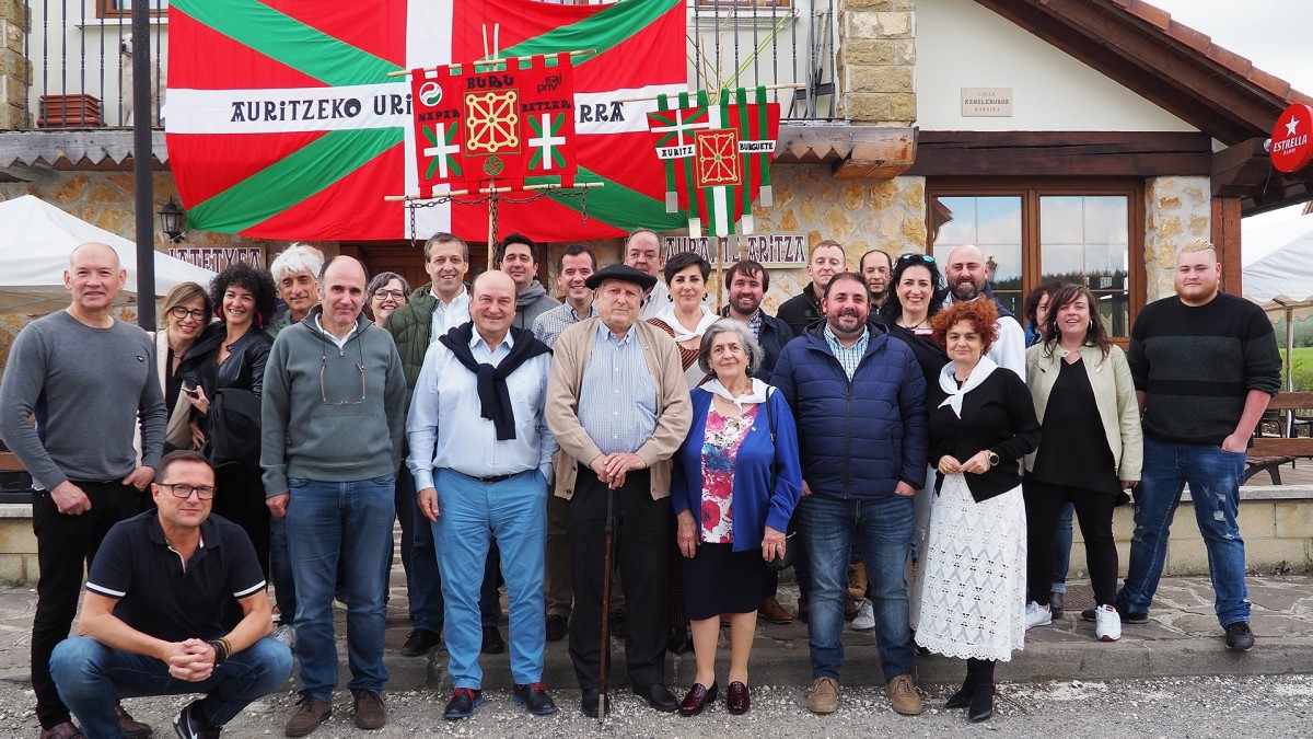EAJ-PNV homenajea a Francisco Dufur 'Kisko' y Arancha Inchausty en Auritz-Burguete