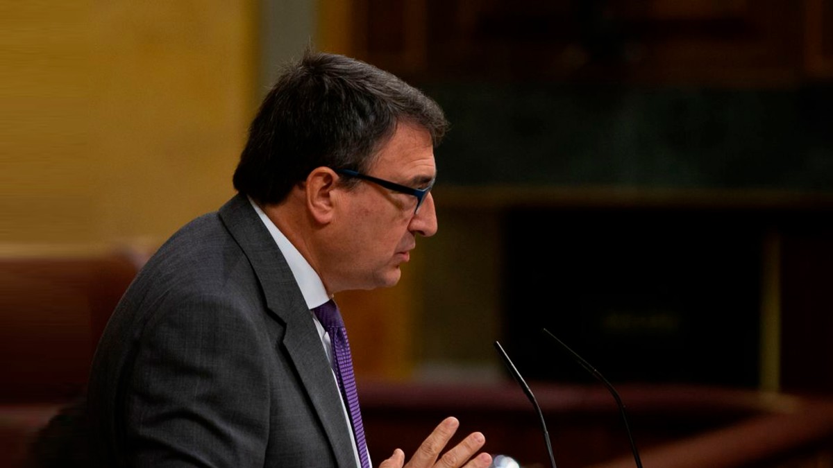 Esteban pide a Sánchez medidas estructurales para enfrentar el “preocupante panorama” económico