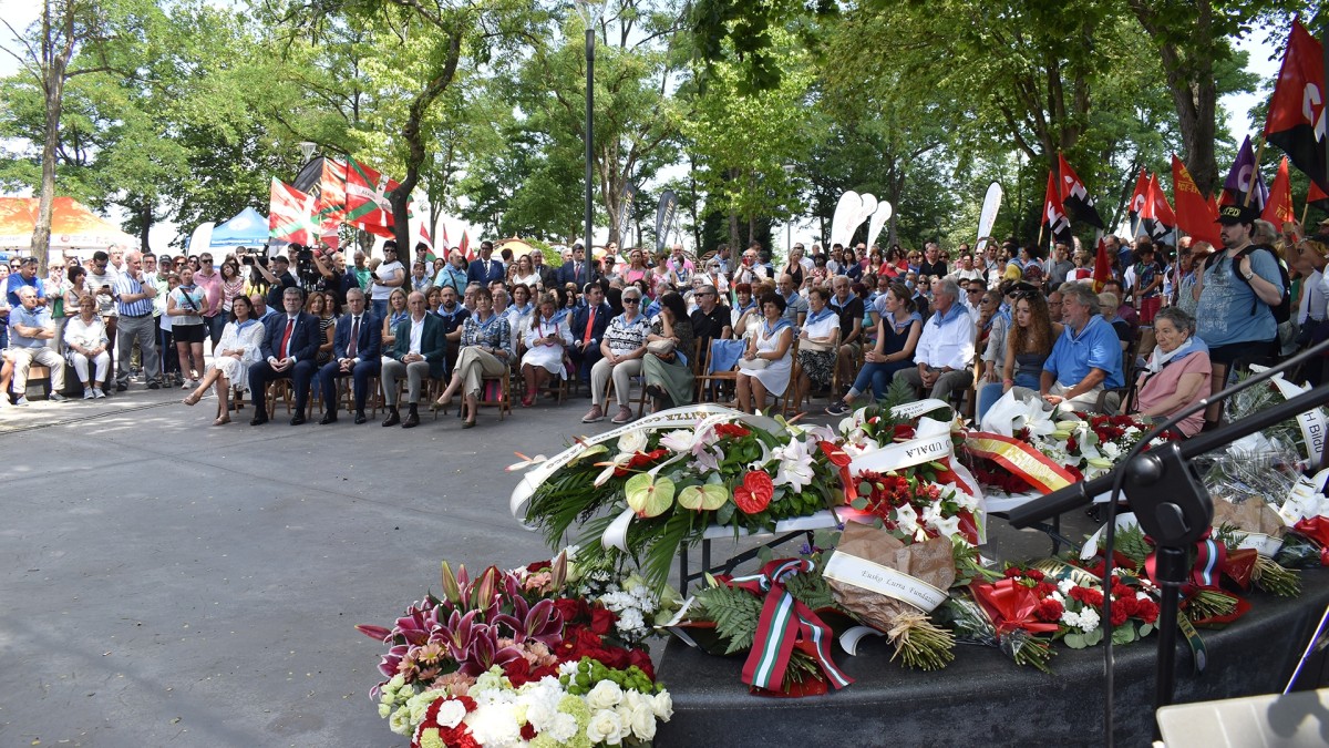 El Gobierno Vasco honra la memoria de los gudaris y milicianos en Artxanda, en el 85 aniversario de la caída de Bilbao