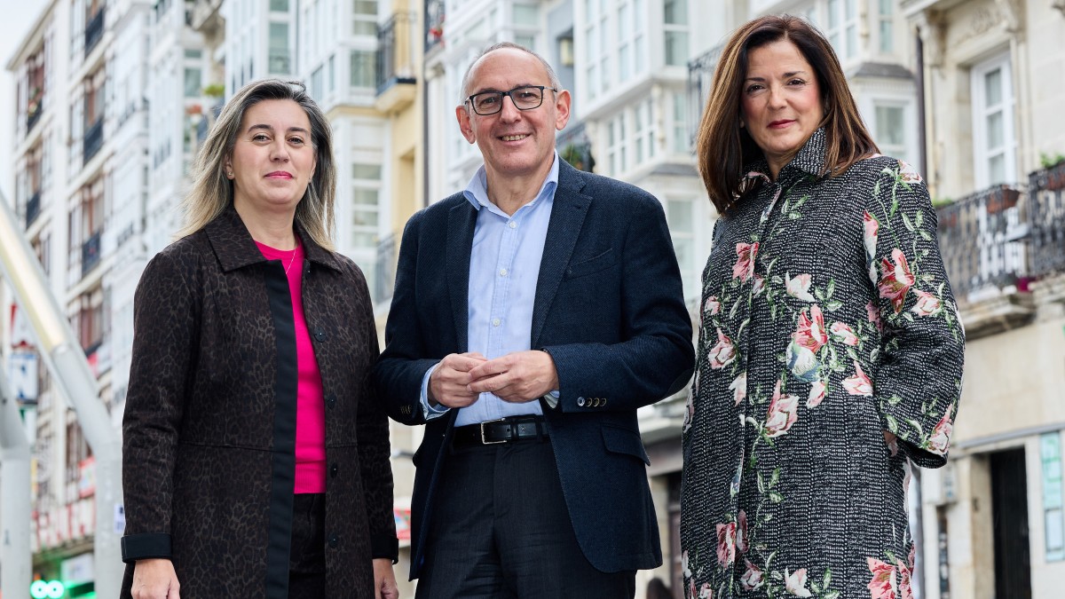 Ramiro González, Irma Basterra eta Beatriz Artolazabal izango dira Arabako ahaldun nagusi, Batzar Nagusietako buru eta Gasteizko alkate izateko EAJ-PNV hautagaitzen buruak