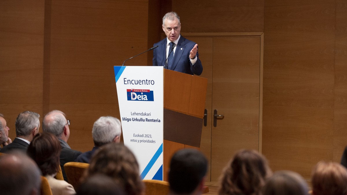 El Lehendakari interviene en el encuentro 