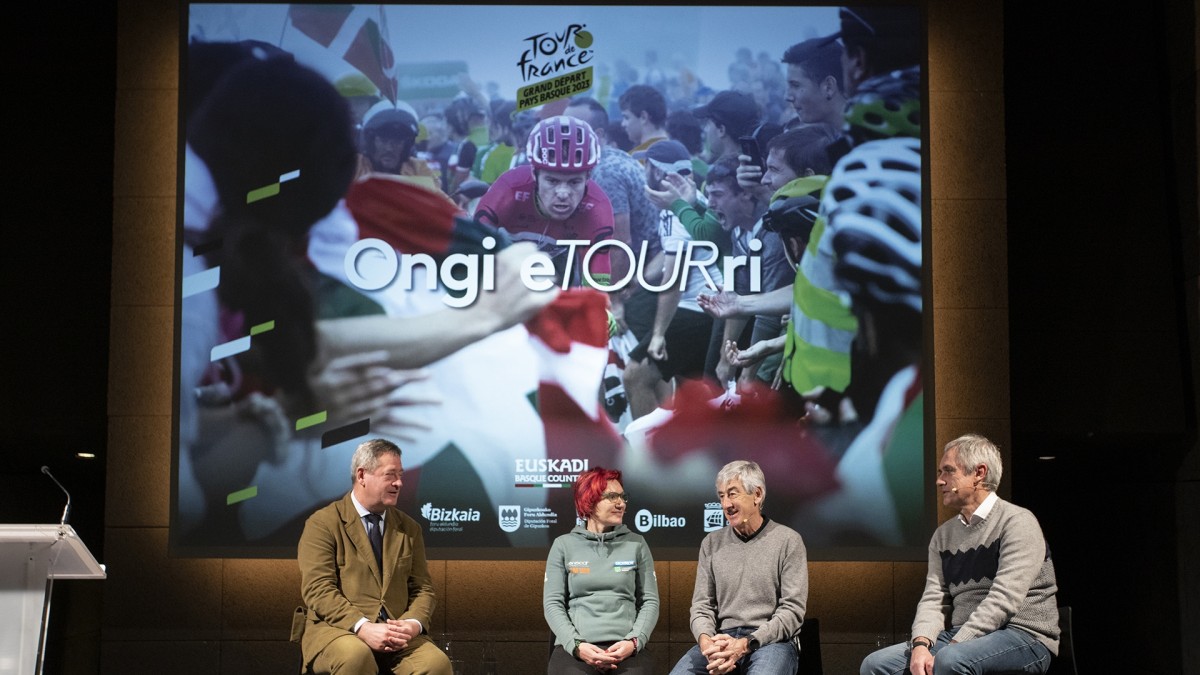 La ikurriña tomará las calles de Euskadi durante los tres días del Tour