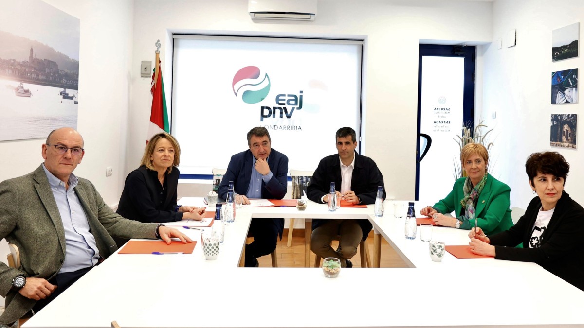 Aitor Esteban, esperanzado con dar una pronta solución al conflicto de Costas en Hondarribia