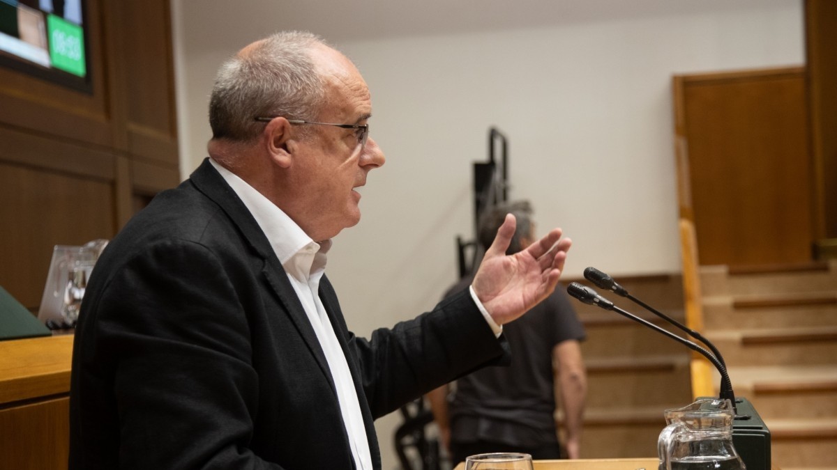 Joseba Egibarrek amnistia babesten du Katalunia eta Estatuaren artean “kontagailua hutsean” jartzeko