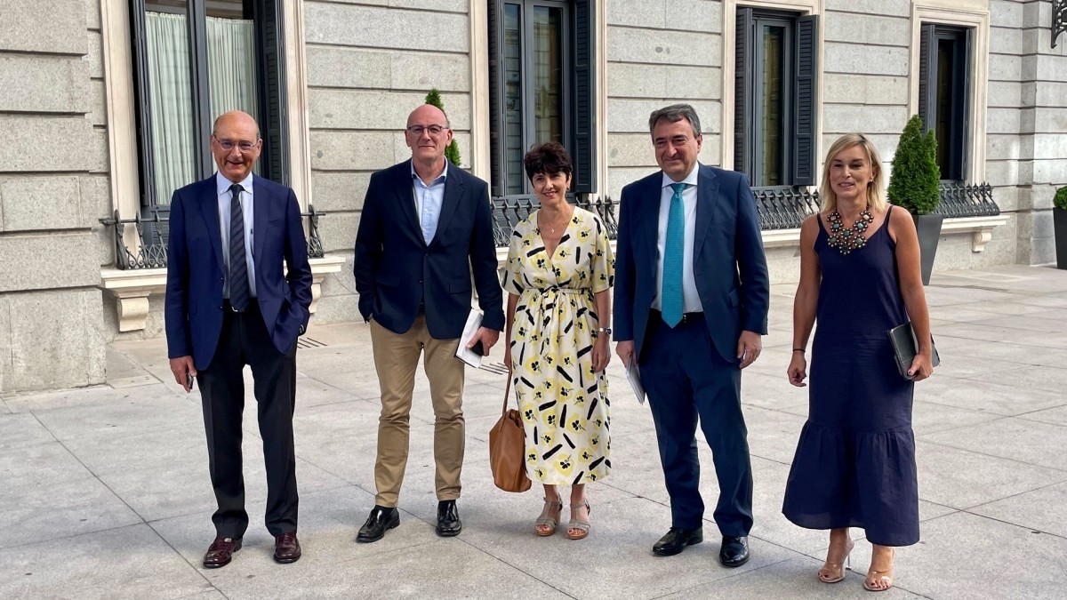 Osasun Publikoaren Estatuko Agentzia sortzeko Legea Estatuko gobernuari itzultzea eskatu du Euskal Taldeak “helburu eta eginkizunak zehaztu gabe” dituelako 
