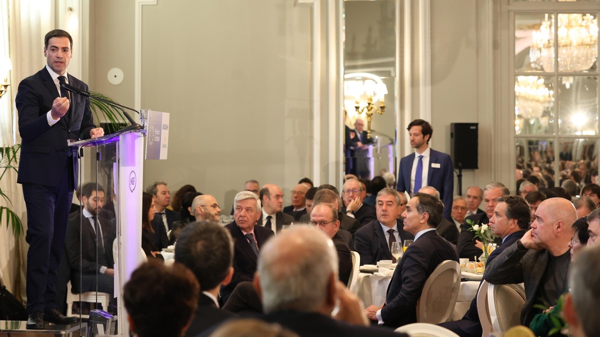 Pradales defiende en Madrid el papel de EAJ-PNV como garante de la “estabilidad en Euskadi y en el Estado”