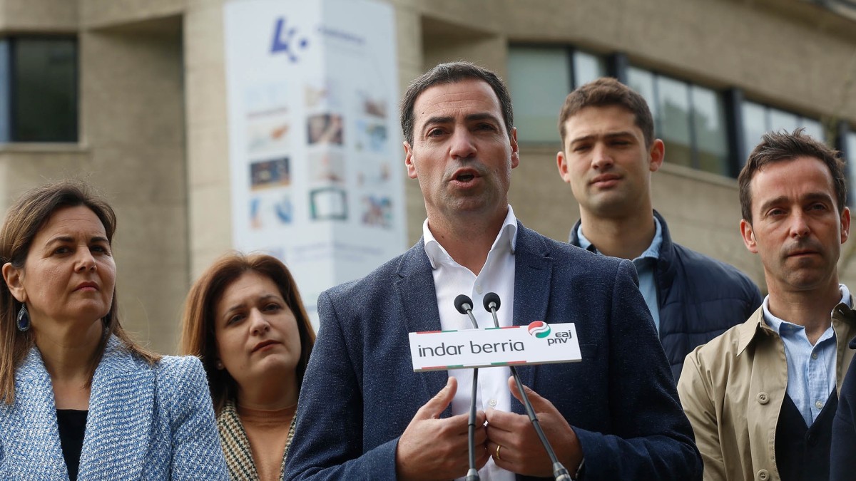 Osakidetzaren inguruko euskal akordio zabala adostea proposatu du Pradalesek 