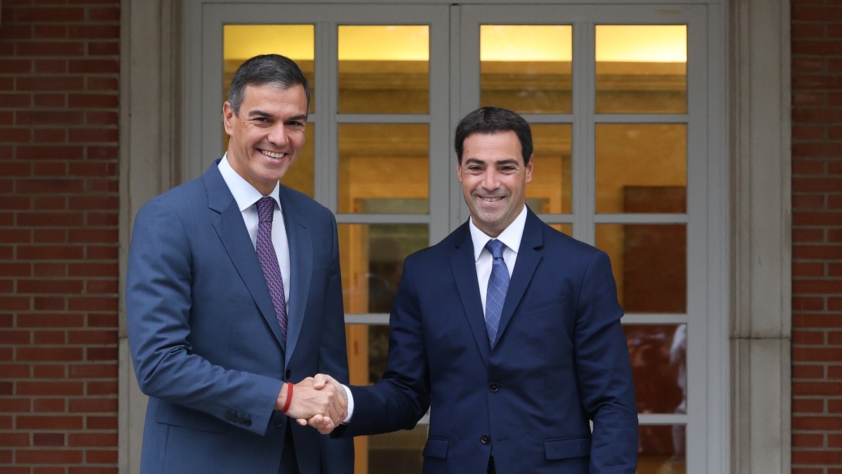 El Lehendakari Imanol Pradales y el Presidente del Gobierno español acuerdan que la Comisión Bilateral de Cooperación se celebre a finales de octubre