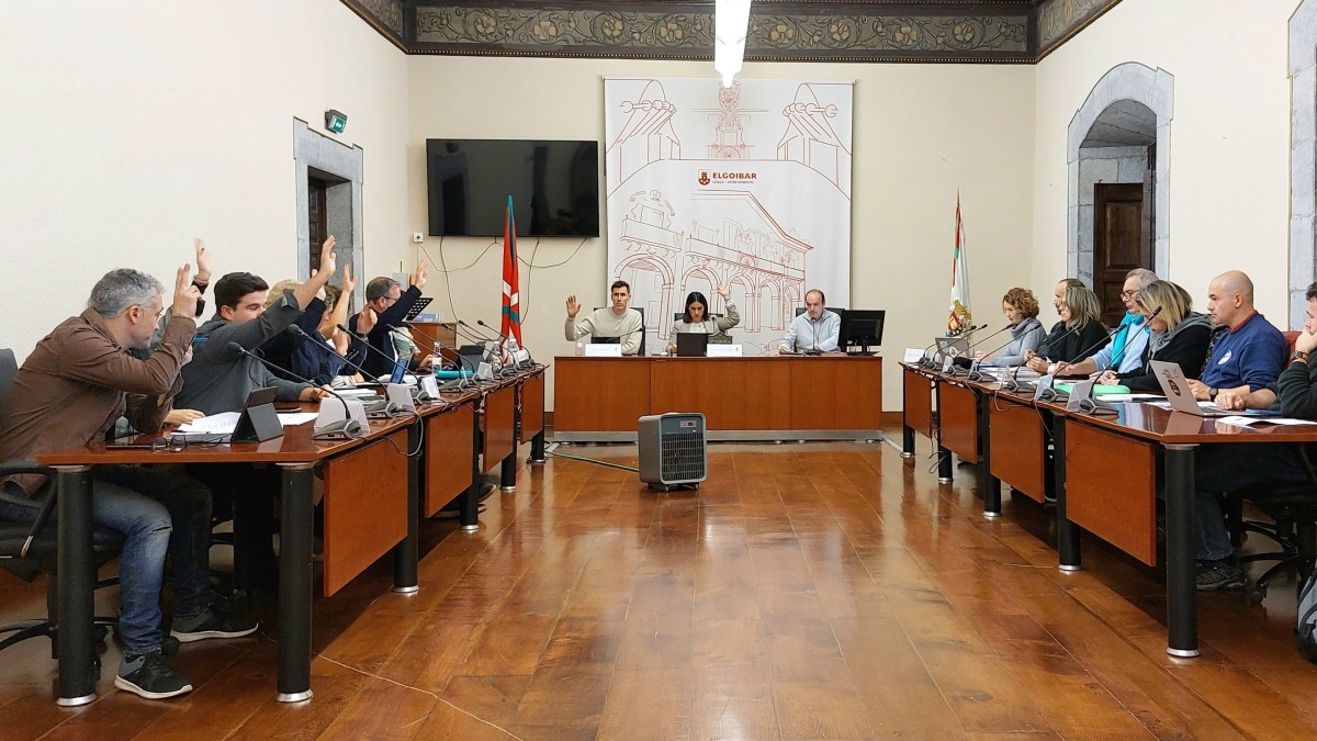 El Ayuntamiento de Elgoibar aprueba 21,5 millones de presupuesto para 2025, priorizando el bienestar social y la sostenibilidad