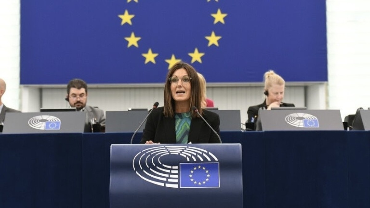 Oihane Agirregoitiak boto kritikoa eman dio Europako Batzorde berriari, herritarren alde lan egiteko orduan “ez baitago denbora galtzerik”