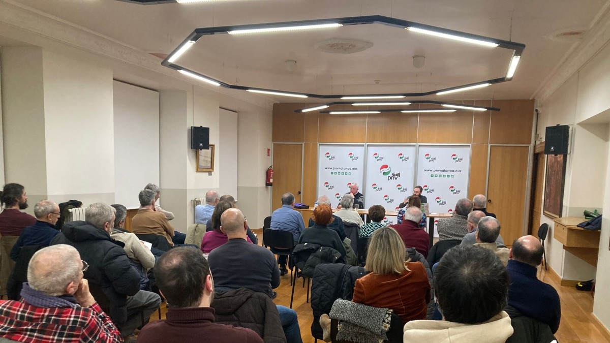Josean Rekondo presenta en Iruñea su libro ‘Matxinada contra auzolan’; un trabajo de memoria como oportunidad para deslegitimar el terrorismo