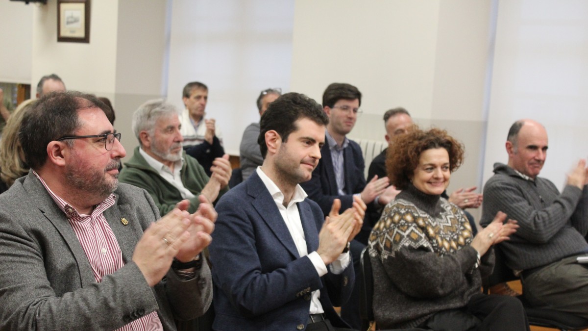Nafarroako Herrialde Batzarrak Aitor Esteban Bravo aukeratu du Euzkadi Buru Batzarreko presidente izateko hautagai
