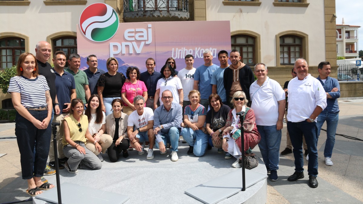 Iñigo Ansolak Gorlizen ohartarazi duenez, ELA eta LABen aldetik eramaten ari diren gatazka estrategiak, “EH Bildu beste albora begira dagoen bitartean”, arriskutan jartzen ditu Euskadiko ongizatea eta garapena