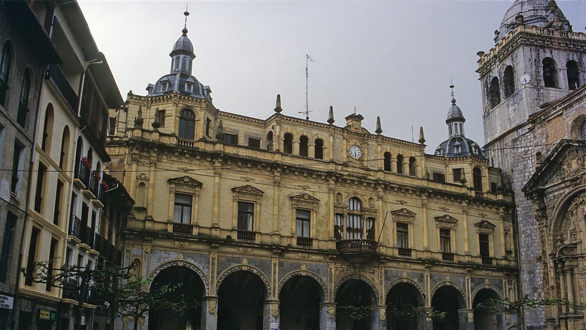 El PNV de Gipuzkoa reclama a EH Bildu y al alcalde de Hernani claridad y contundencia ante los actos violentos de la noche de San Juan
