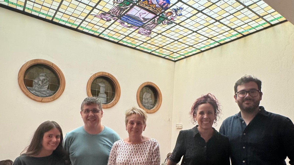 EH Bildu impone su escudo tras rechazar la consulta popular propuesta por el EAJ-PNV