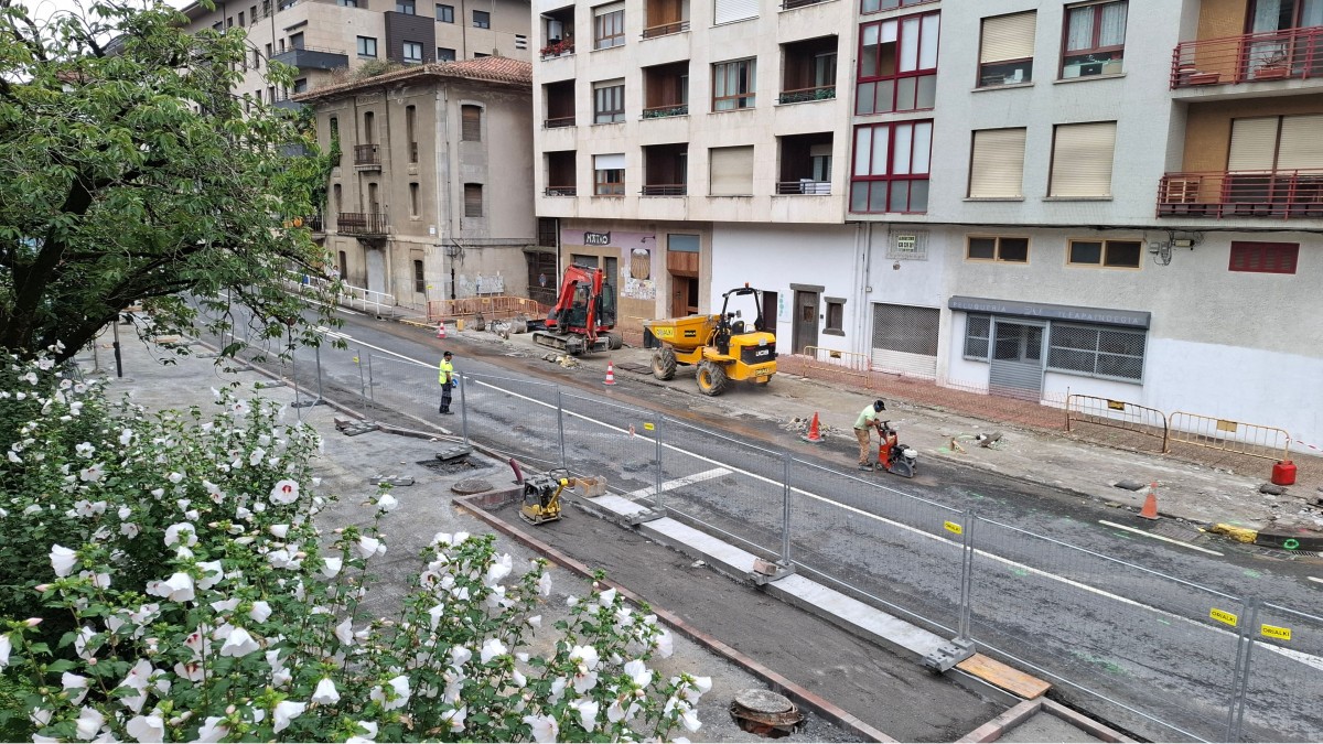 EAJ-PNV de Urnieta está impulsando la bulevarización de la calle Idiazabal para mejorar la calidad de vida de la ciudadanía