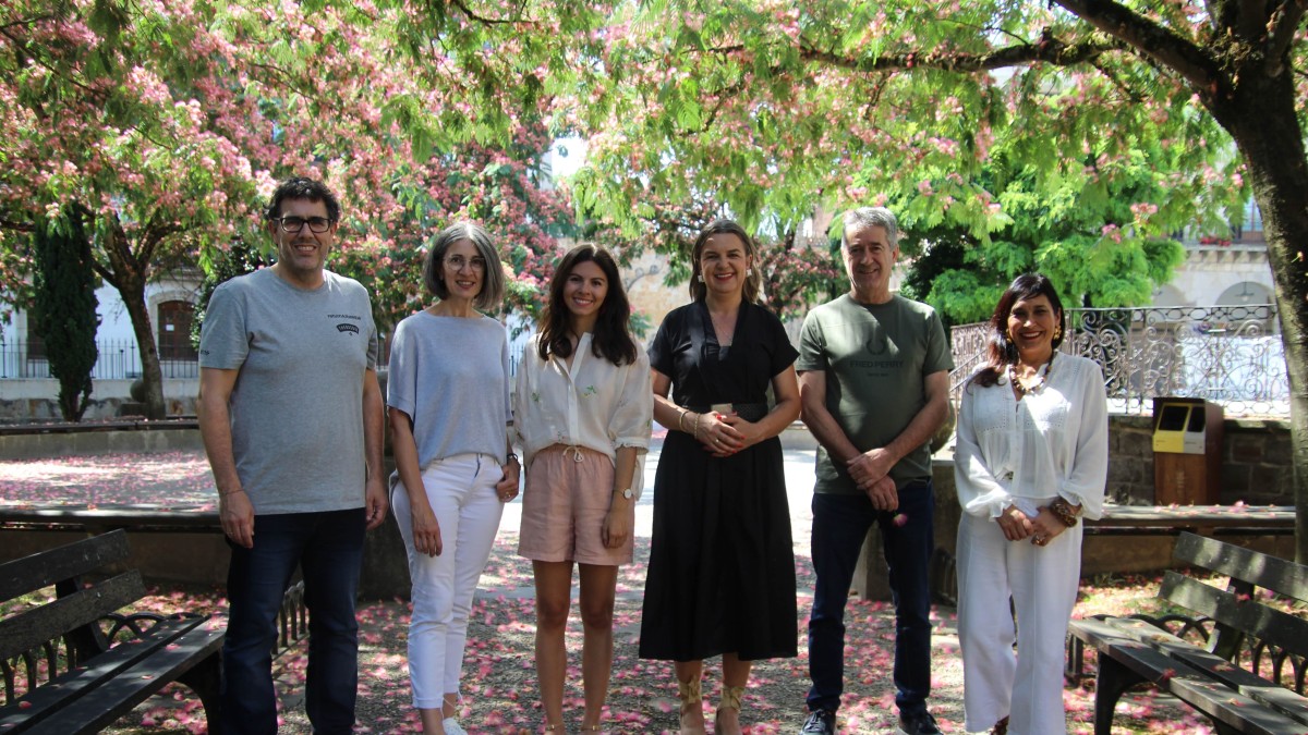 Oñatiko EAJ-PNVk kale-garbiketako langileak babestu ditu