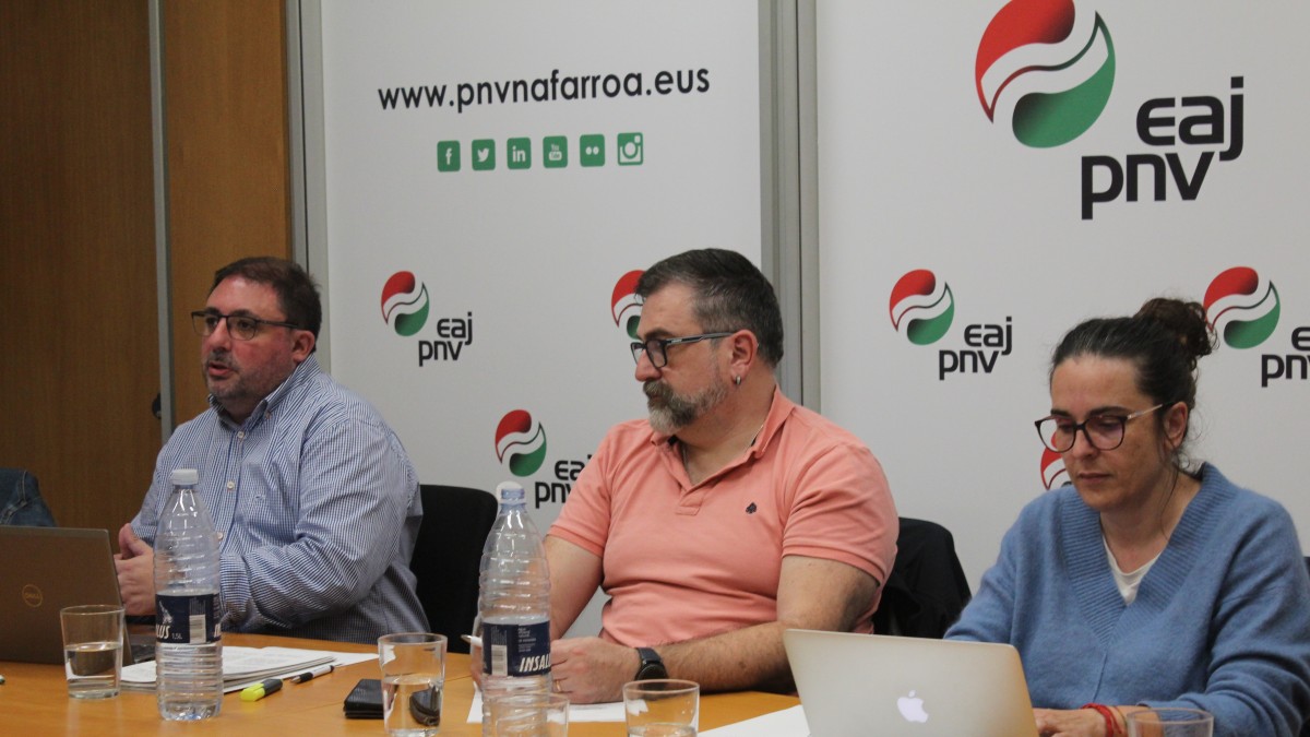 Unai Hualde destaca la profundización de las relaciones entre territorios vascos así como el recién alcanzado acuerdo de presupuestos para el Gobierno Foral