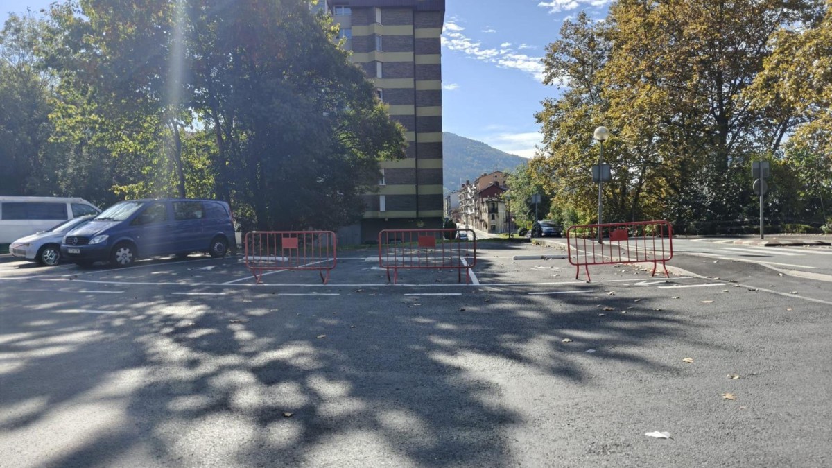 EAJ-PNV Villabonak salatu du Txermingoko aparkalekua oraindik amaitu gabe dagoela oraindiksalatu du, epeak bete ez diren arren