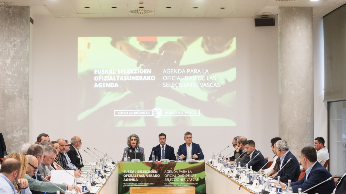 El Lehendakari Imanol Pradales muestra su compromiso con las Federaciones Deportivas Vascas en el camino hacia la oficialidad de las Selecciones Vascas en Competiciones Internacionales