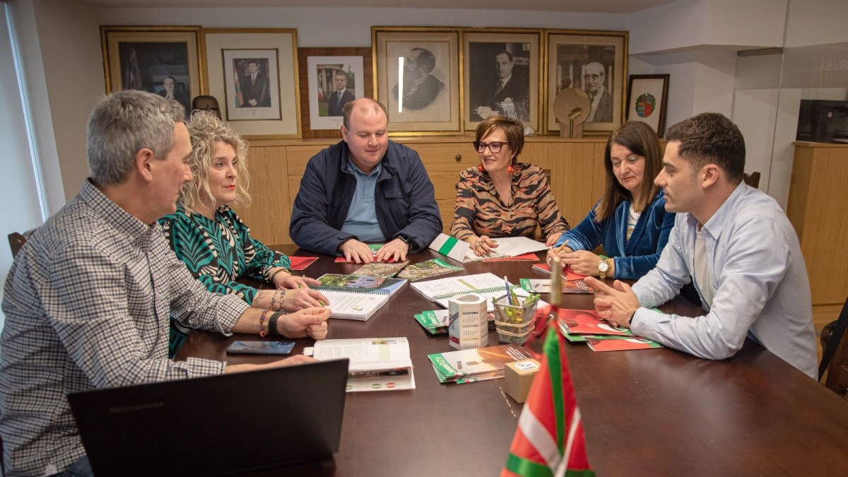 EAJ-PNVk herritarren segurtasunaren arloan dituen erantzukizunak bere gain hartzeko eskatu dio Udal Gobernuari