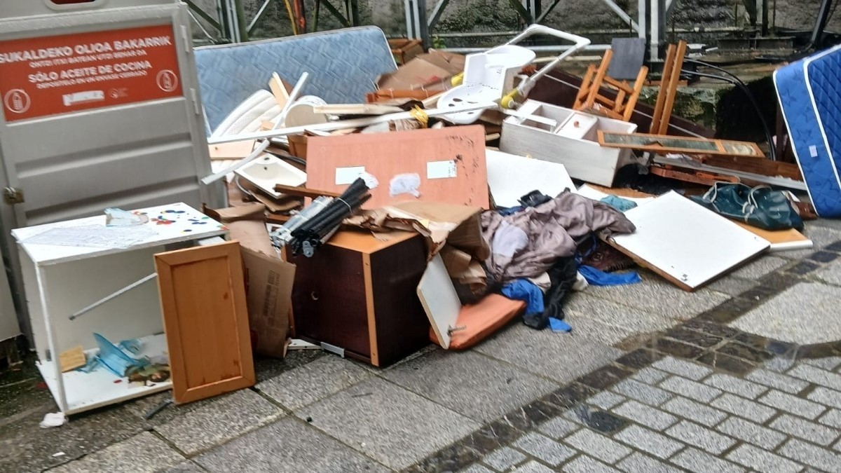 El Grupo Municipal de EAJ-PNV considera preocupante la progresiva caída de la recogida selectiva de basura, una bajada del 5% en dos años