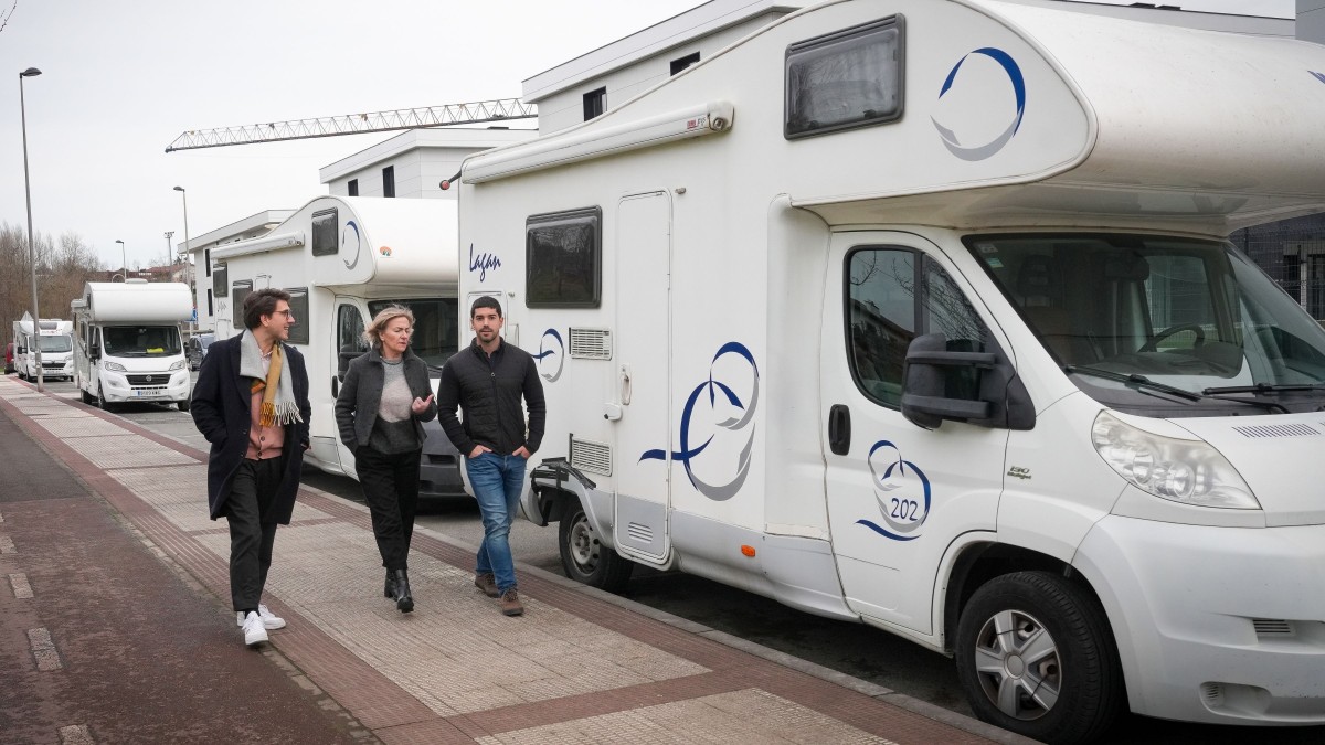 EAJ-PNVk Usurbilen autokarabanen presentzia eta aparkalekua arautzeko eskatzen du