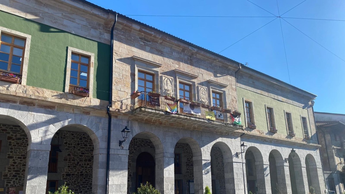 Areatzako EAJ-PNVk EH Bilduk onartutako aurrekontuek ez dietela erantzuten udalerriaren benetako beharrei eta kanpoan uzten dituztela adineko pertsonak eta migratzaileak salatu du