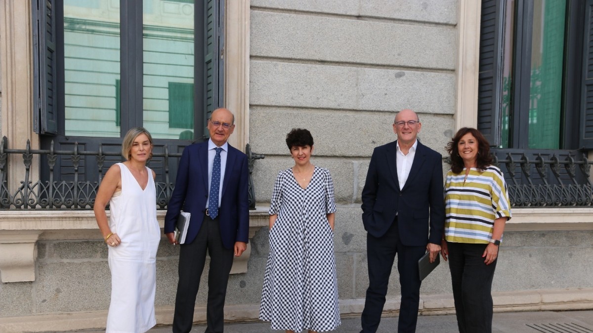 El Grupo Vasco exige la desclasificación de los documentos de la masacre del 3 de marzo en su 50 aniversario