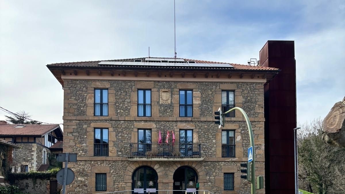 Enkarterriko EAJ-PNVk EH Bilduk Sopuertako Udalaren kanal instituzionalen erabilera alderdikoia salatu du