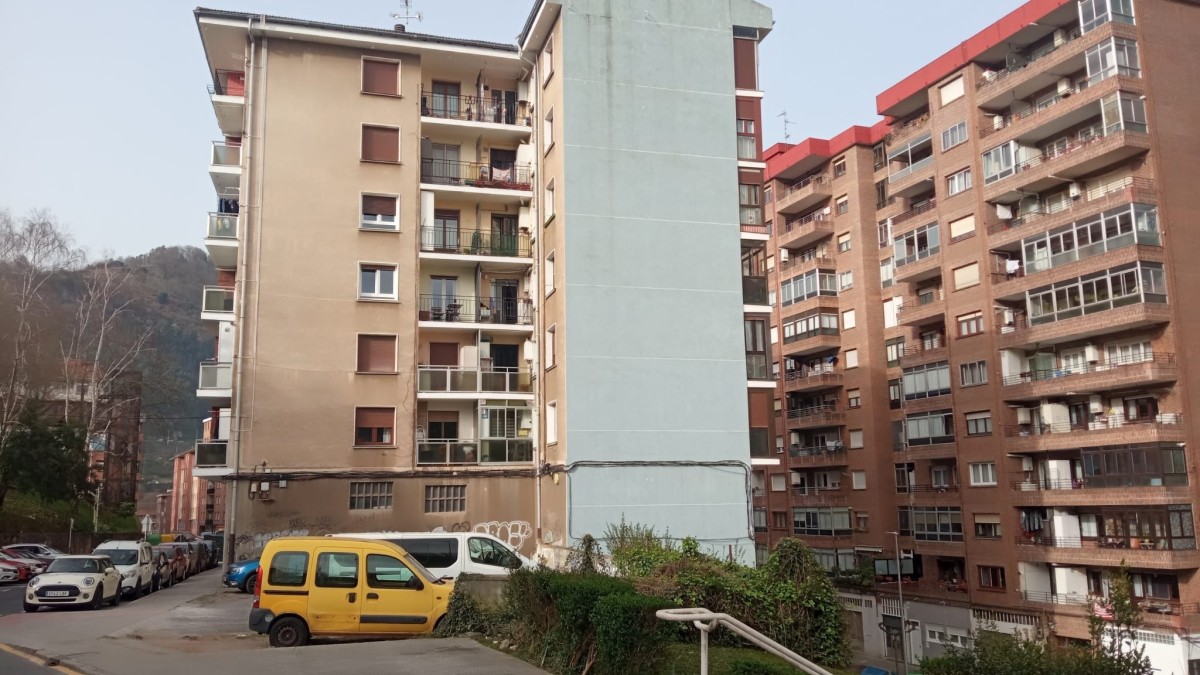 Arrigorriagako EAJ-k Abusuko 50 etxebizitzen sustapenean aurrera egiteko erakutsitako akordio borondatea defendatzen du