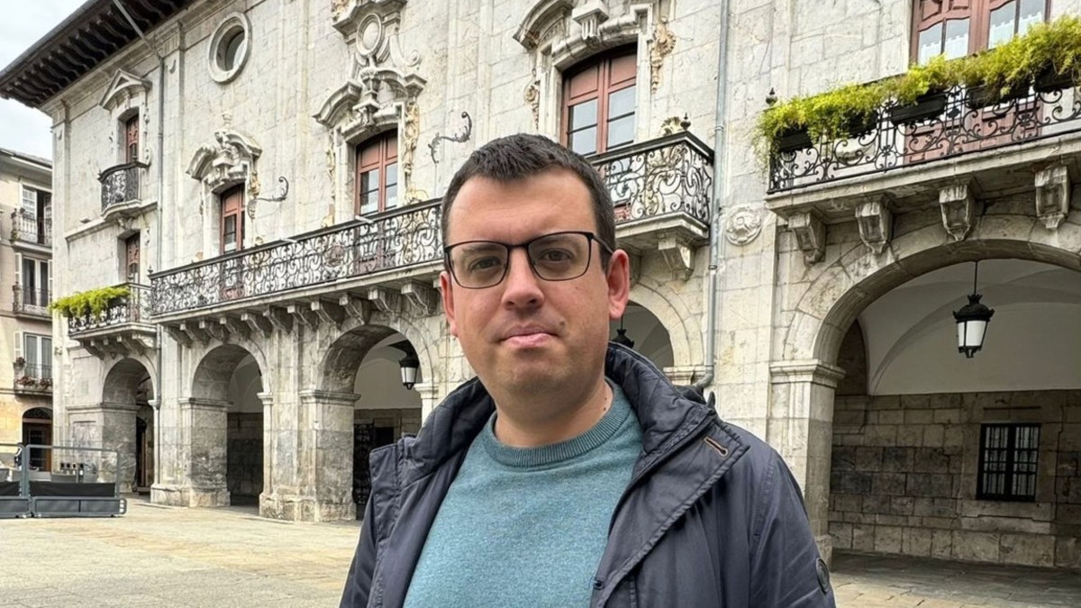 EAJ-PNVk Arrasaten segurtasun kamerak jartzea eskatu du berriz, lapurretak direla eta