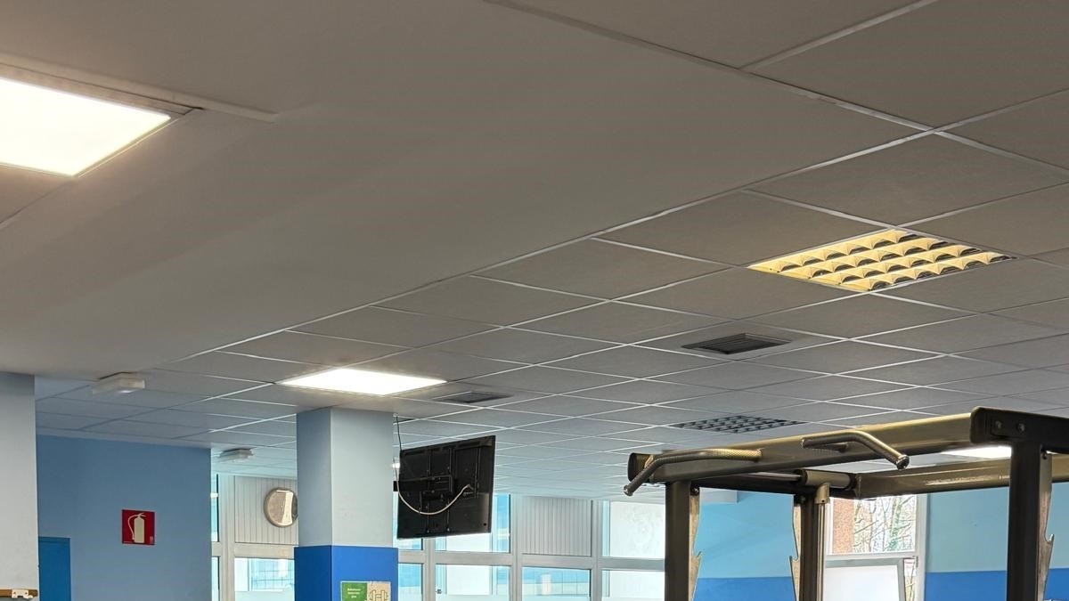 Elorrioko EAJ-PNVk udal kiroldegiaren egoera txarra salatu du, EH Bilduk bultzatutako kudeaketa eredua dela eta