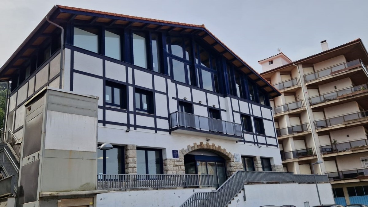EAJ-PNV de Lekeitio denuncia que 400 alumnas y alumnos siguen esperando la publificación de la Escuela de Música tres años después